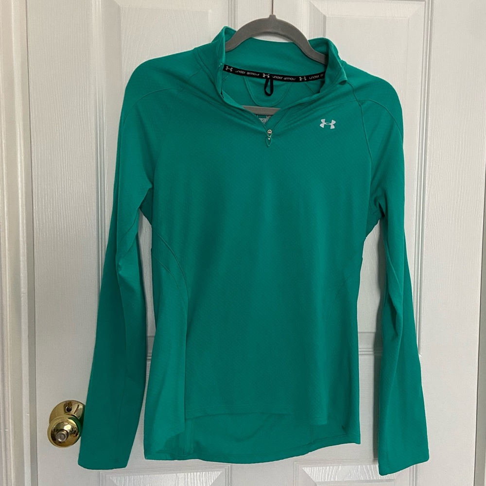 Under Armour semi-fitted quarter zip top